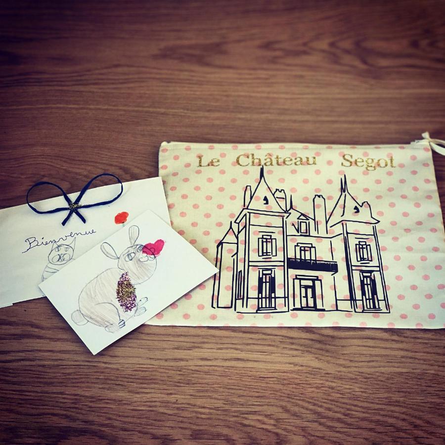Le Chateau Segot Neuilly-le-Real Екстер'єр фото